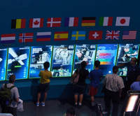 Цифровые устройства в космическом музее США